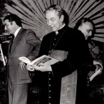 Nome file: 3-1978-II-cardinale-Pappalardo-inaugura-Tra-Piersanti-Mattarella-e-Giuseppe-Orlandi-la-seconda-rassegna-del-sacro-nellarte-contemporanea1.jpg